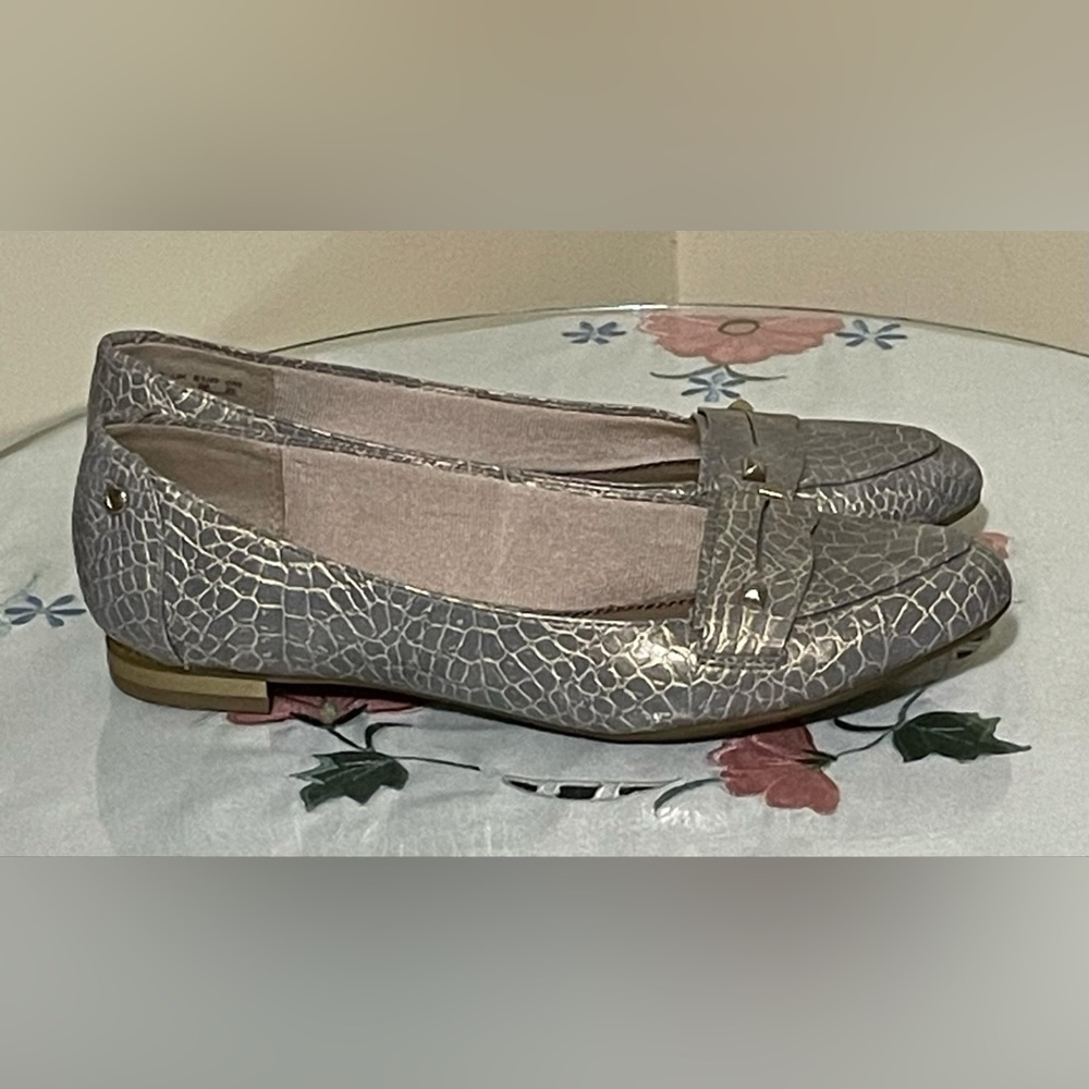 Life Stride Soft System Gold Slip On Shoes Size 8